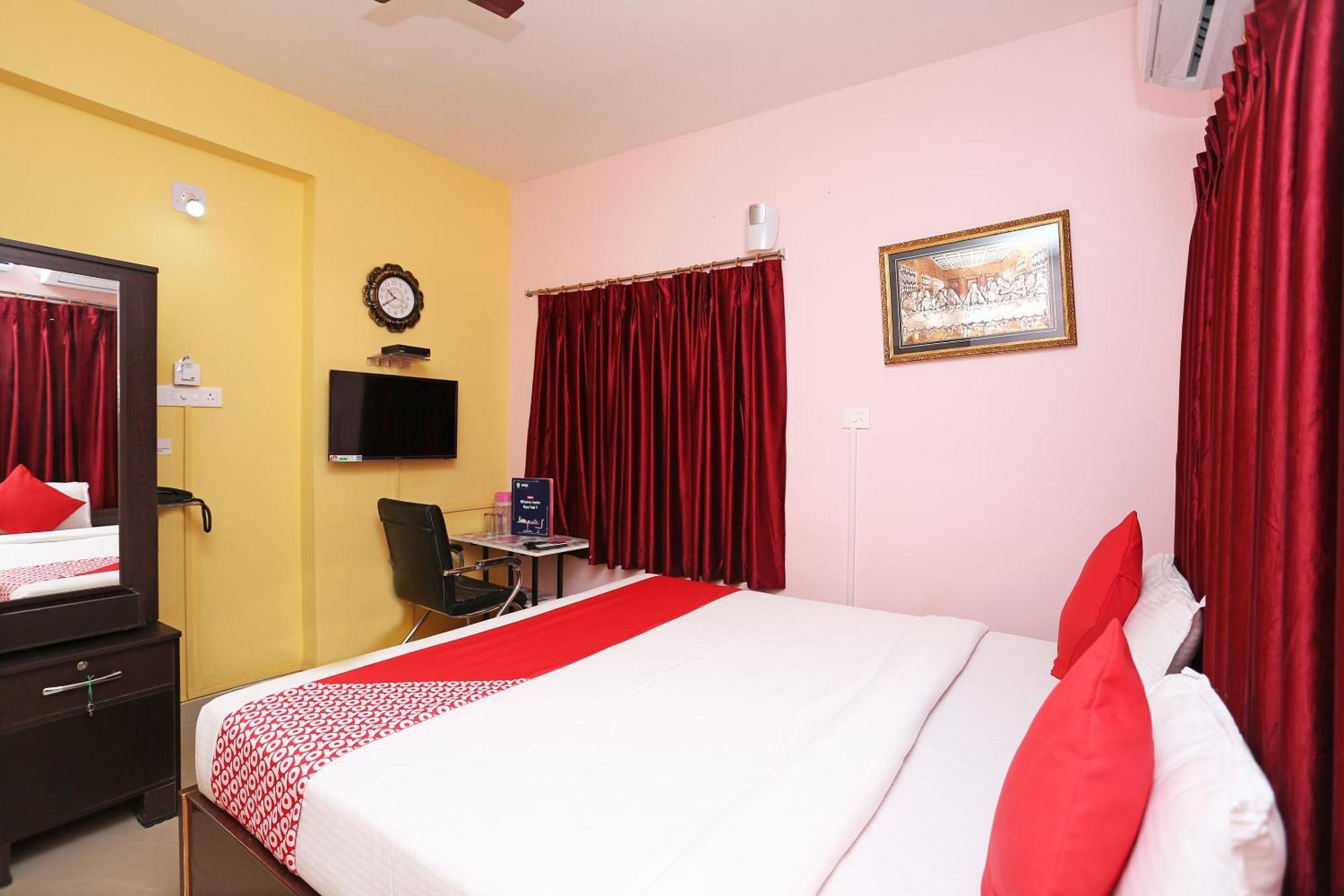 Hotel Grand Paradise Бхубанешвар Екстериор снимка