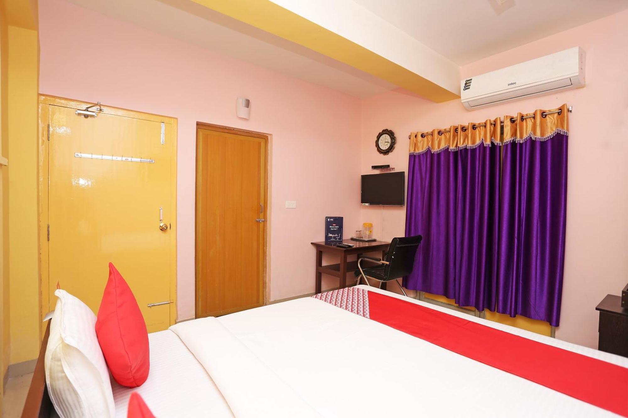 Hotel Grand Paradise Бхубанешвар Екстериор снимка